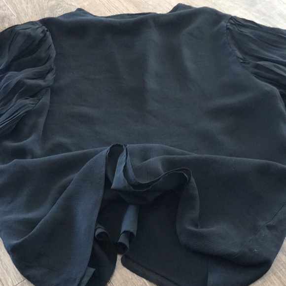 H&M short sleeved blouse - Picture 6 of 6